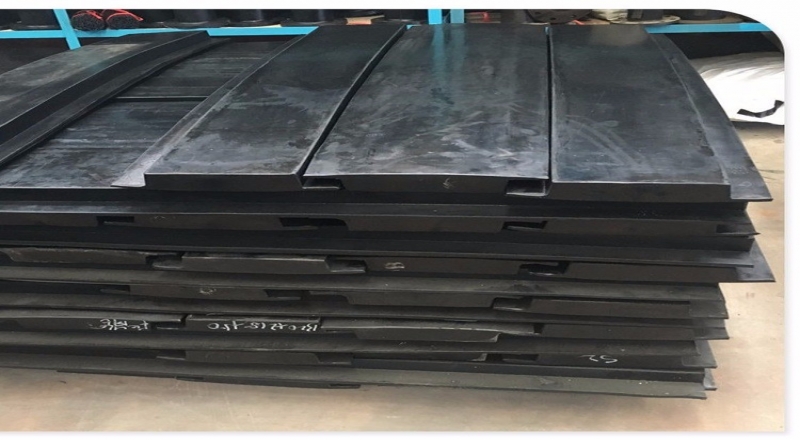 為什么越來越多球磨機設(shè)備使用者選擇用橡膠襯板